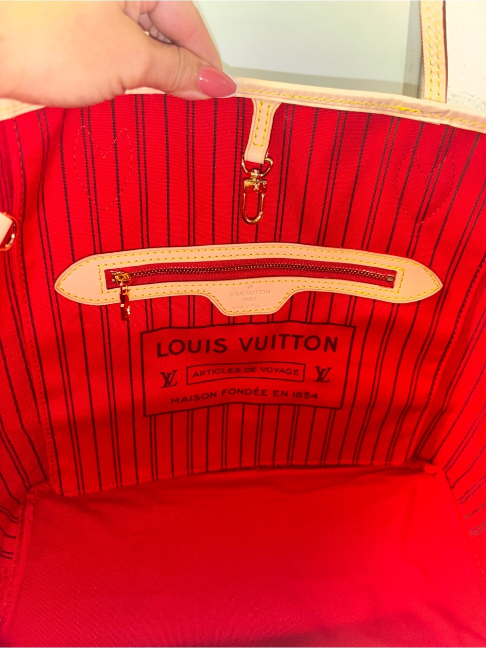 Louis Vuitton MM Monogram Neverfull with red interior - Picture 11 of 16